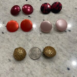 Lot of 5 pairs of vintage clip on earrings